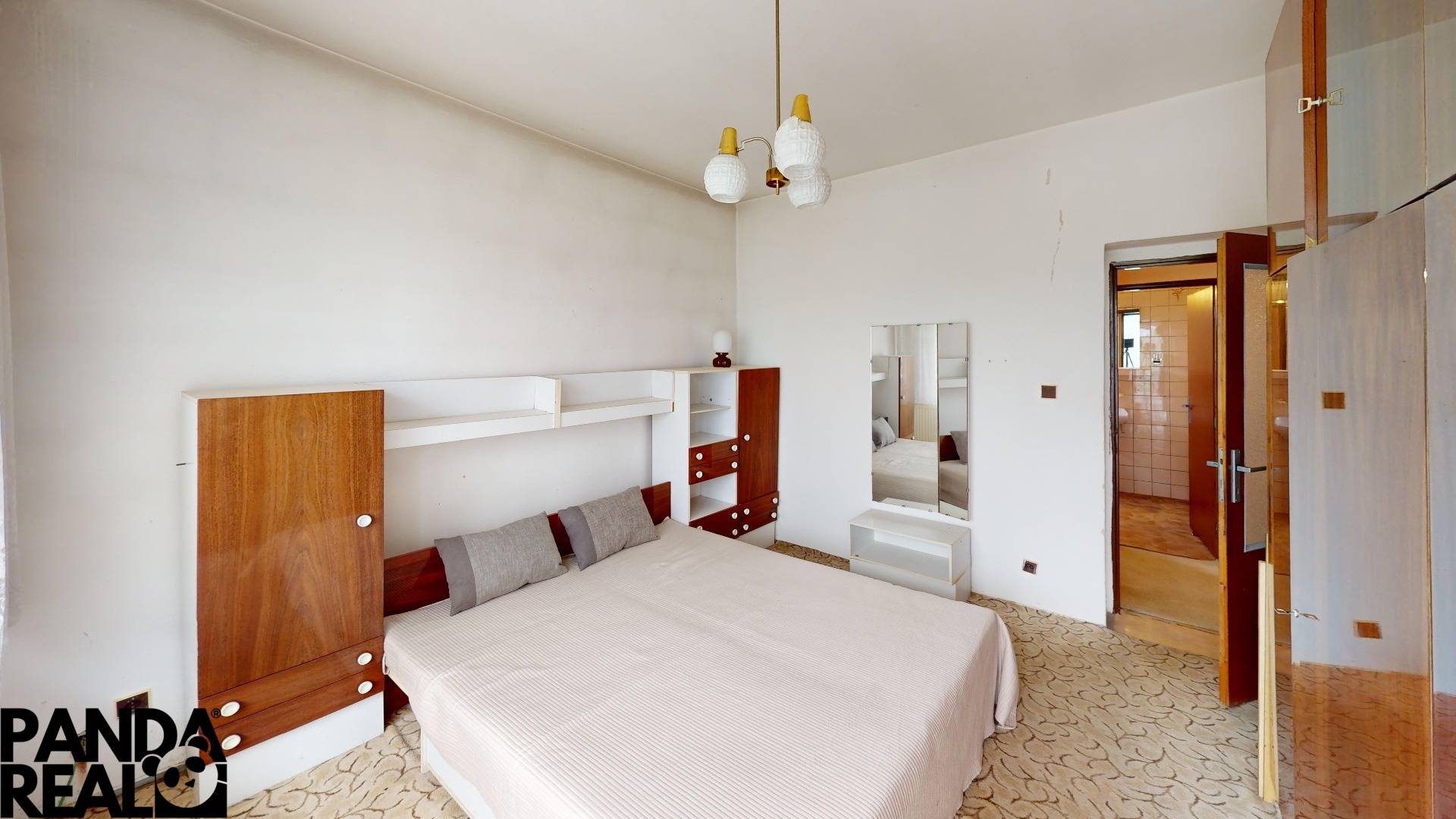 Mytna-Lobodas-Bedroom 3.jpg