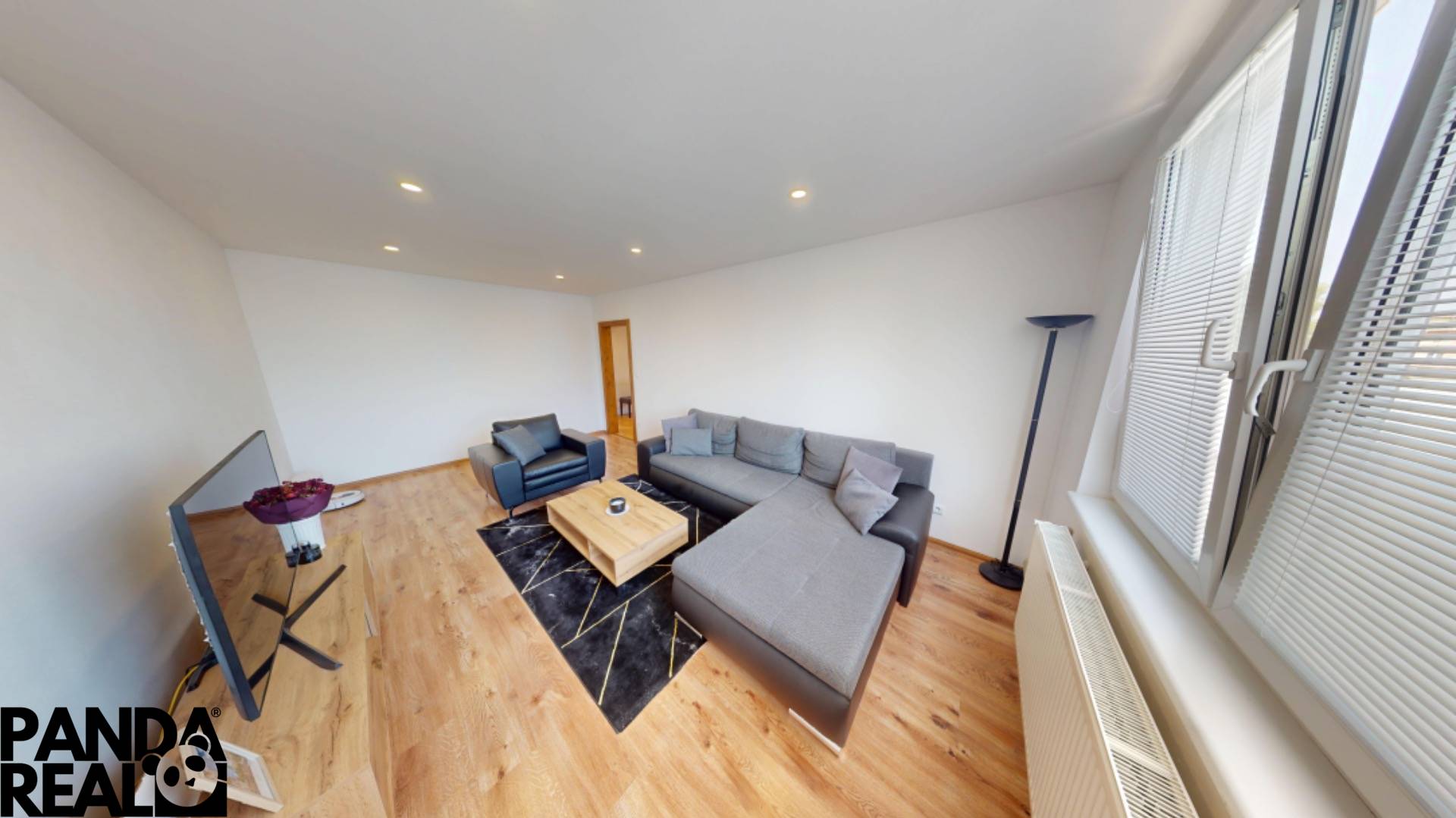 3-izbovy-byt-na-ul-Dr-Adamiho-Topolcany-08172025_102334 - kópia.jpg