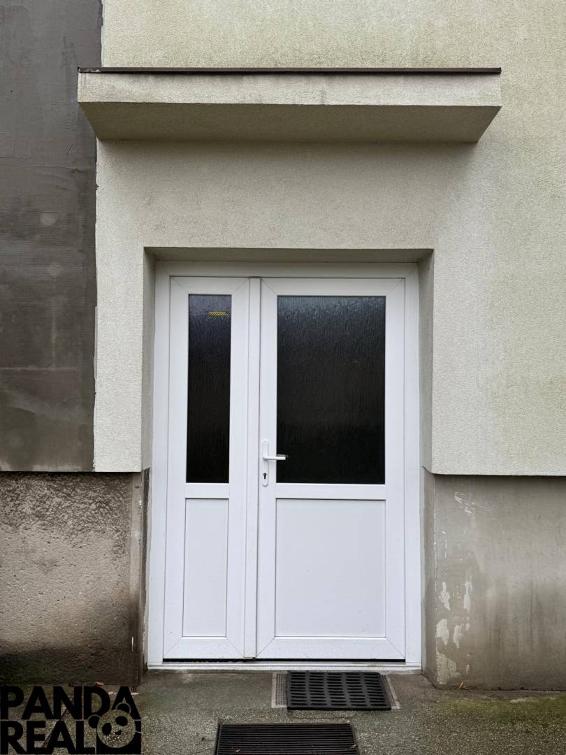 WhatsApp Image 2025-11-26 at 07.22.34.jpeg