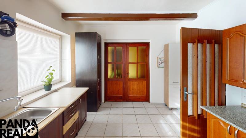 Tvrdomestice-Husti-Kitchen 1.jpg