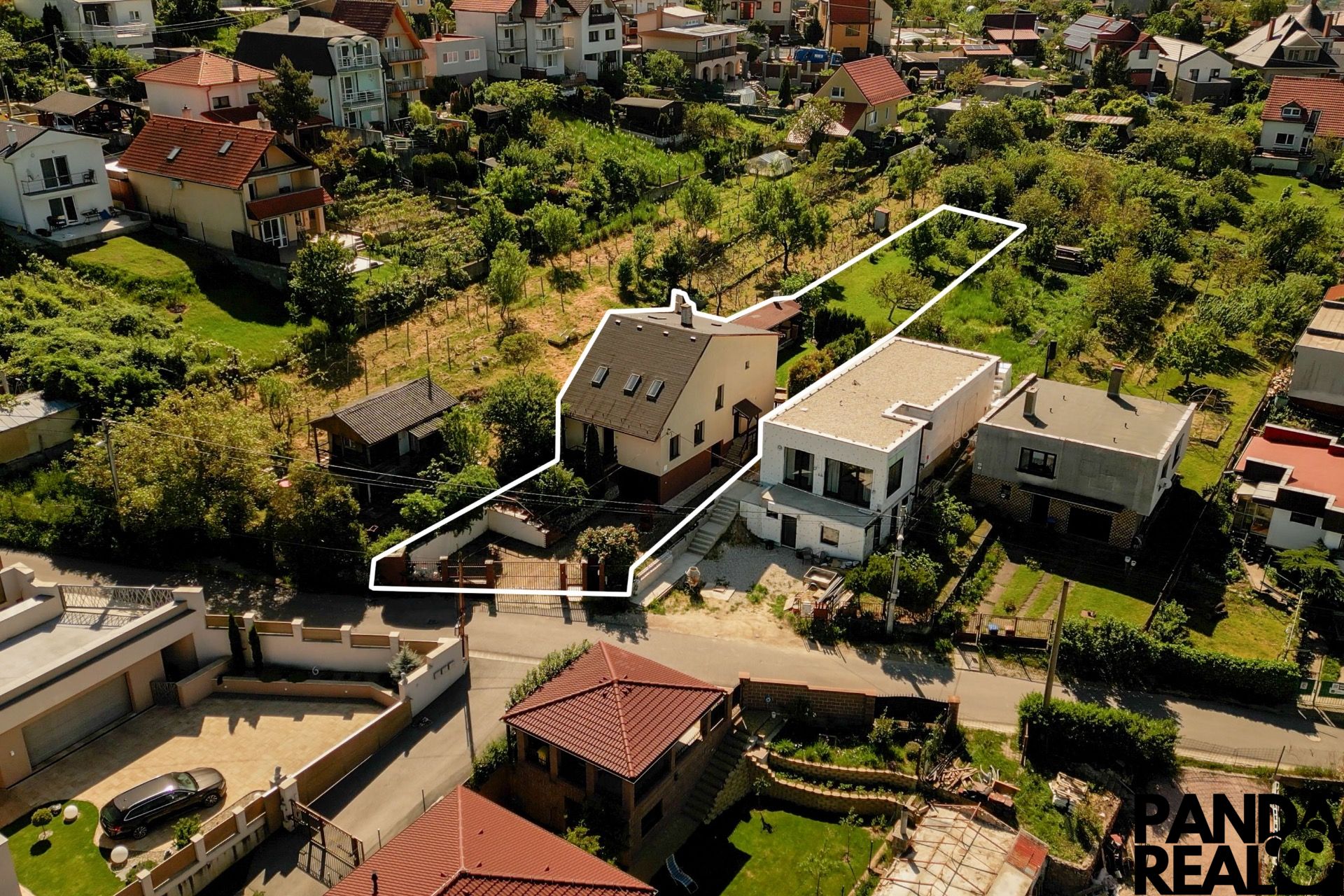Dron (3) vyznačenie pozemku.jpg