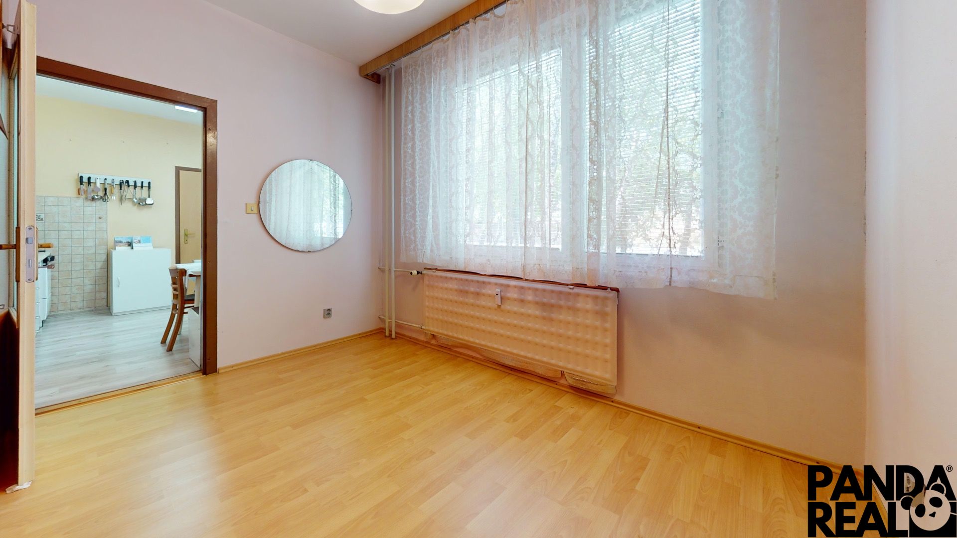 Krusovska-228558-Bedroom.jpg