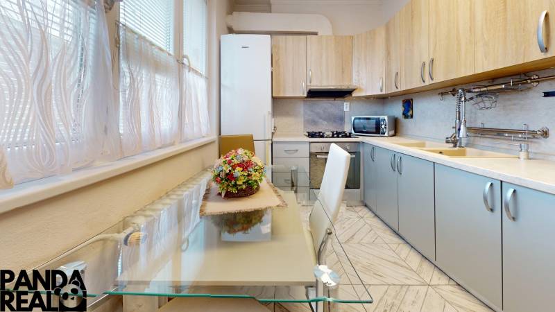 Krusovska-3-Izbovy-Byt-Kitchen.jpg