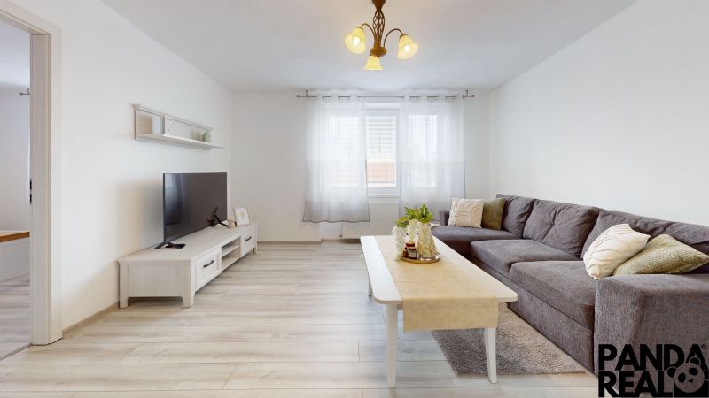 Adamiho-Jablonsky-Living-Room 1.jpg