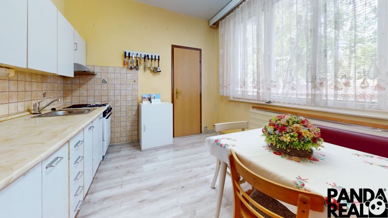 Krusovska-228558-Kitchen 1.jpg